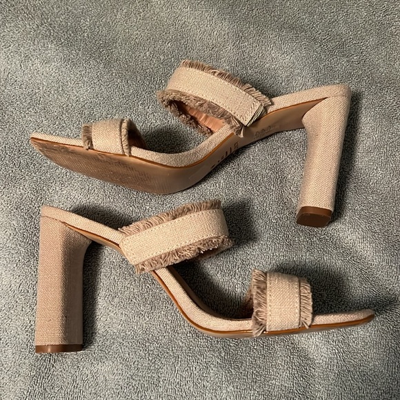 👡 Schutz Women's “Amely” Fabric Slip On Sandal - Picture 8 of 8